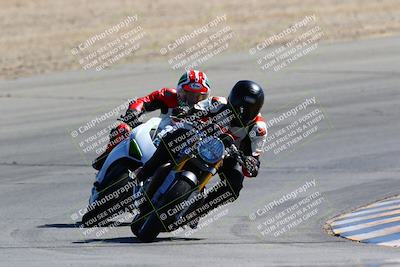 media/Mar-12-2022-SoCal Trackdays (Sat) [[152081554b]]/Turn 10 (130pm)/